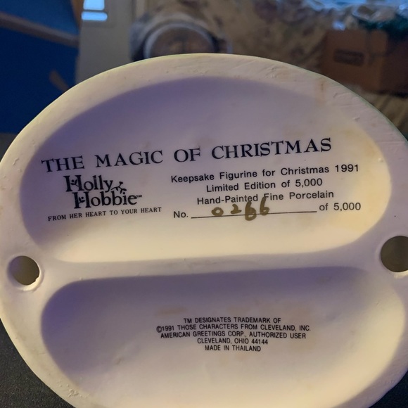 Christmas Keepsake Ornament-The Magic of Christmas 1991 - Picture 3 of 3